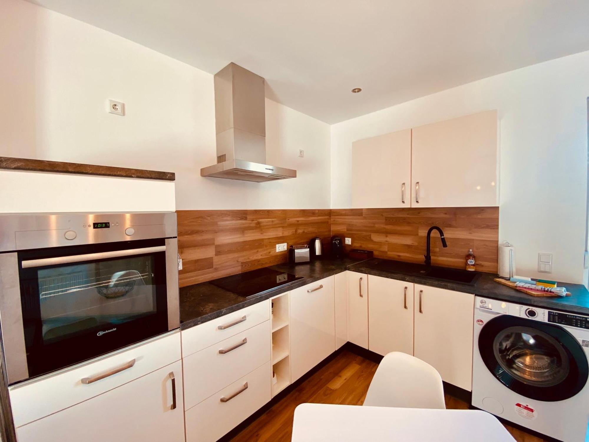 Hochwertige Ferienwohnung Mit 7Qm Balkon, Netflix, Kaffeeautomat, Rainshower Bad Zwickau Exteriör bild