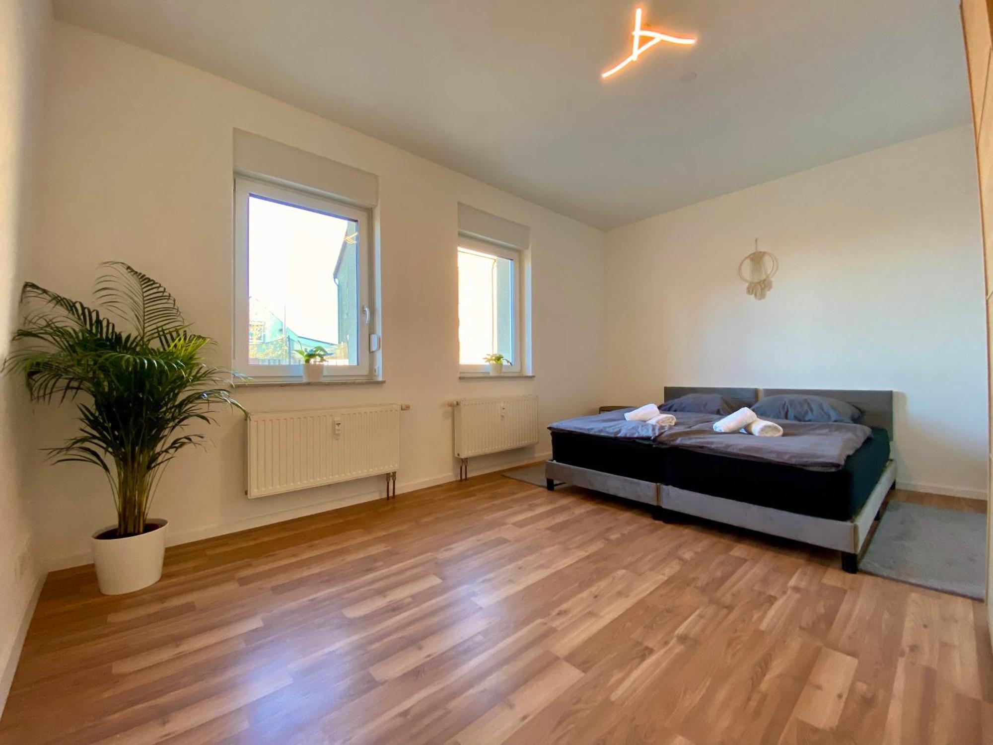 Hochwertige Ferienwohnung Mit 7Qm Balkon, Netflix, Kaffeeautomat, Rainshower Bad Zwickau Exteriör bild