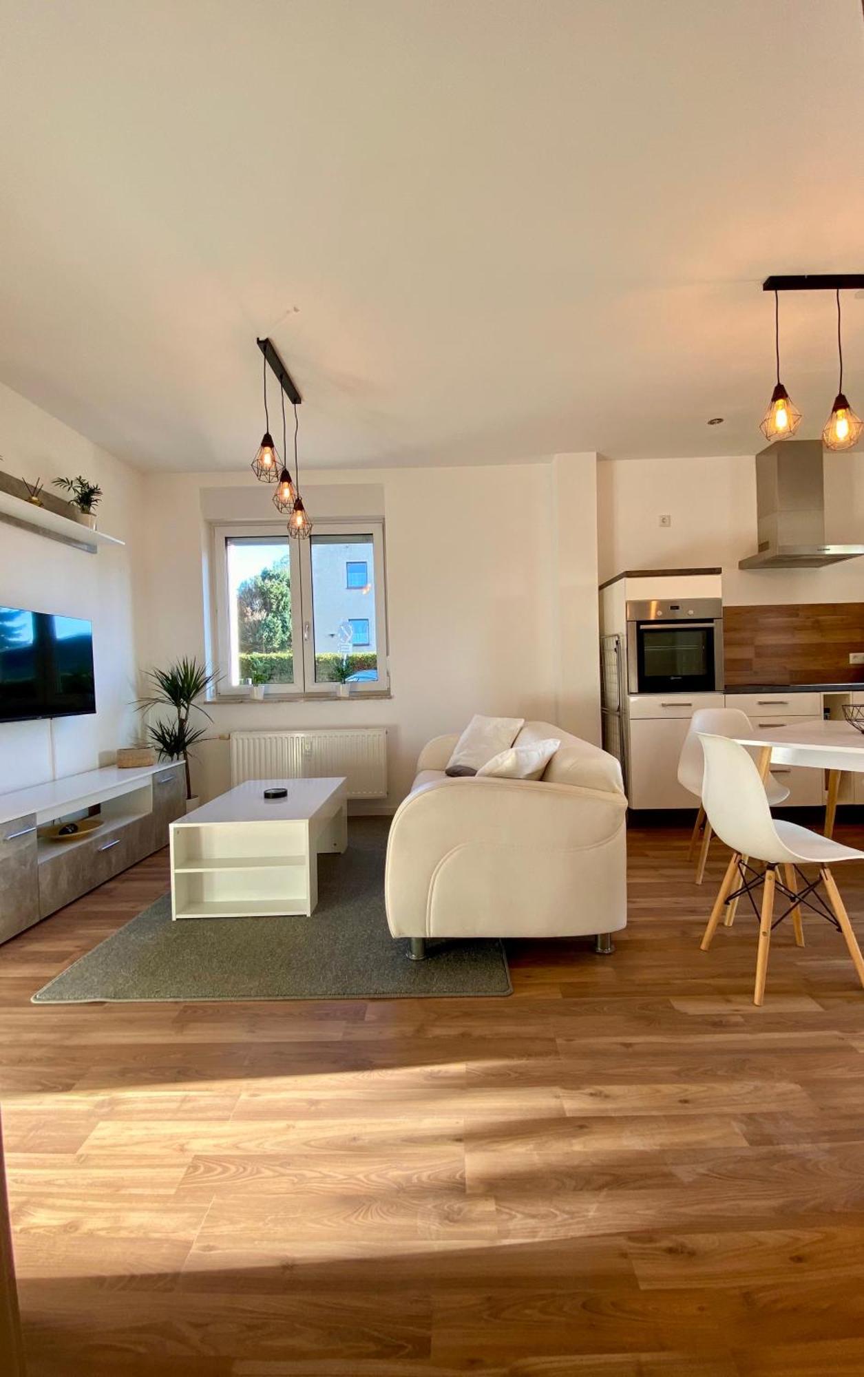 Hochwertige Ferienwohnung Mit 7Qm Balkon, Netflix, Kaffeeautomat, Rainshower Bad Zwickau Exteriör bild