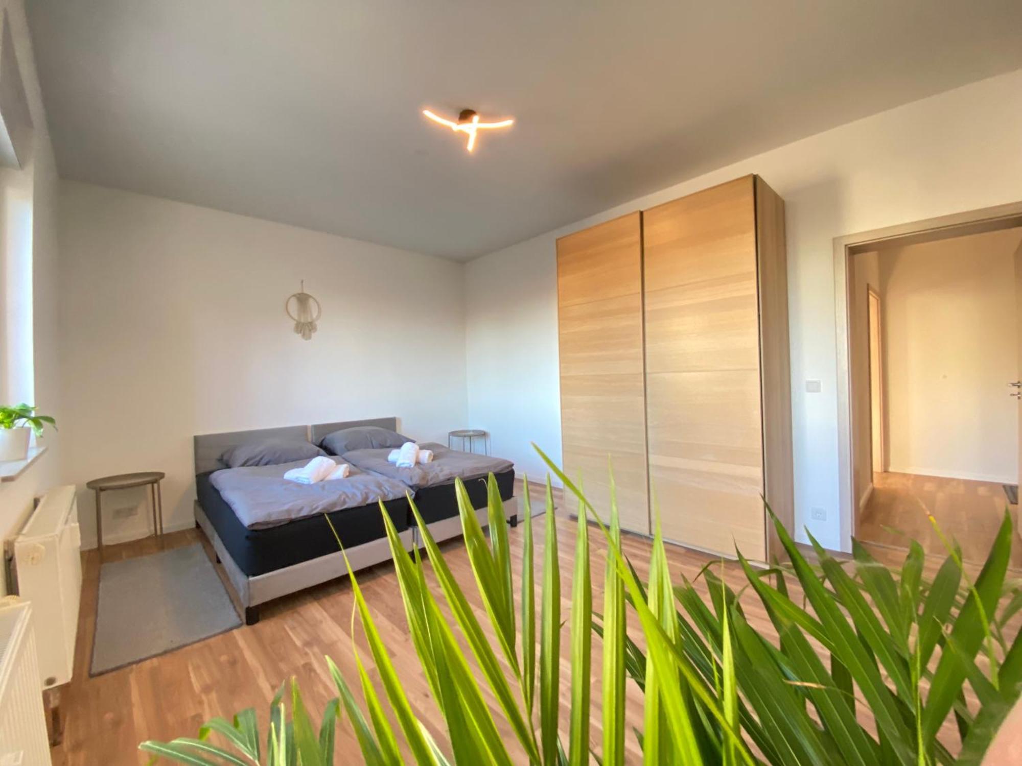 Hochwertige Ferienwohnung Mit 7Qm Balkon, Netflix, Kaffeeautomat, Rainshower Bad Zwickau Exteriör bild